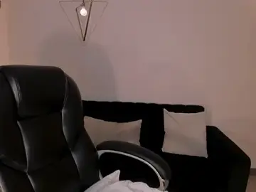 Stripchat Free Porn Cam of NinaMichelle
