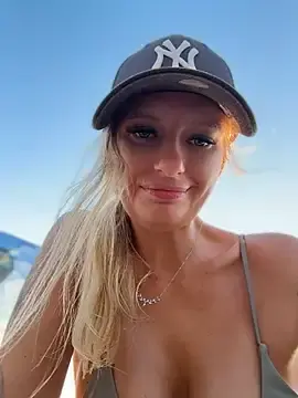 Stripchat Watch Live Sex Cams of Betsy