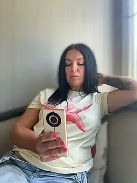 Stripchat Free Porn Cam of MeganBlueq