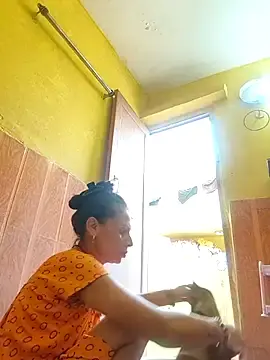 Stripchat Live Sex Cam of Sexy-Suhani2