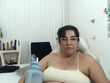 Stripchat Free Porn Cam of mom_hot__