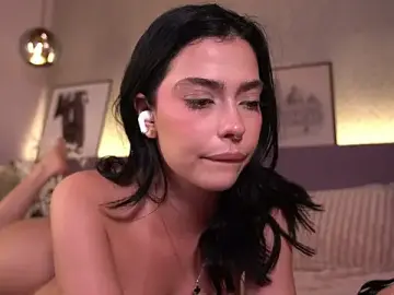 Stripchat Nude Webcam of ElleDiane