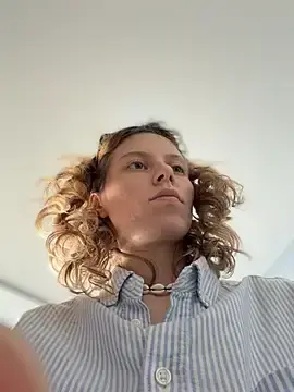 Stripchat Live Sex Cam of RinaMood