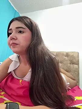 Stripchat Free Live Porn of mia_cooper_24