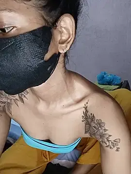 Stripchat Adult Webcam of emali_baba