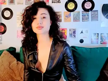 Stripchat Sex Cam of Maya_Rogerss