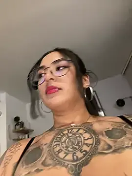 Stripchat Sex Chat of Rae_Lil_White