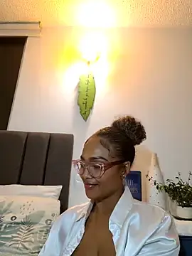Stripchat Live Sex Cam of BiiancaEstradaa