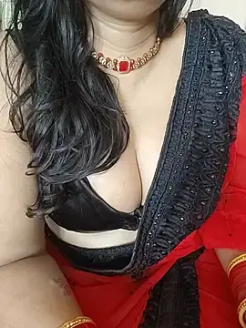 Stripchat Adult Webcam of kaamuk_shweta