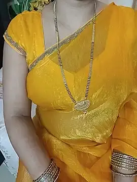 Stripchat Adult Webcam of kaamuk_shweta