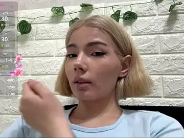 Stripchat Sex Cam of HolliMalory