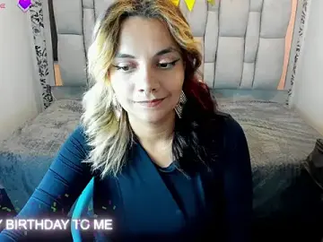Stripchat Best Webcam of Kiara_Cruz__