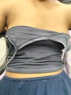 Stripchat Nude Webcam of RIYA_SHARMA_3