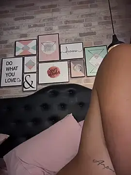 Stripchat Adult Video Chat of CherrySmirkXXX