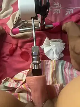 Stripchat Free Porn Cam of HOTTY-TINA