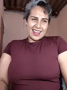 Stripchat Free Porn Cam of Yessi_rousse