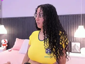 Stripchat Live Sex Cam of Lena_Ricci
