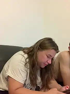 Stripchat Sex Cam of alexetvivi15