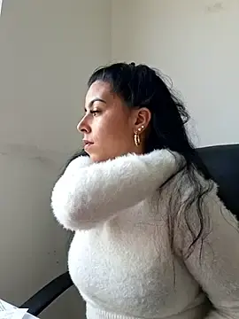 Stripchat Adult Webcam of Luianna