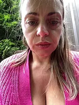 Stripchat Live Sex of ladywithbigass