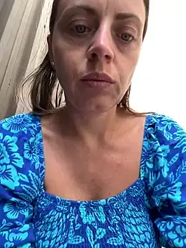 Stripchat Sex Cam of ladywithbigass