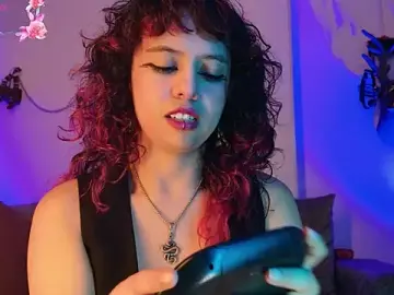 Stripchat Sex Cam of Sweet_Chaos