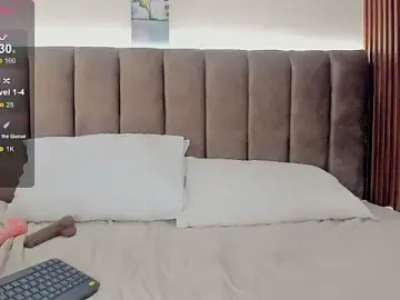 Stripchat Watch Live Sex Cams of Bella18__