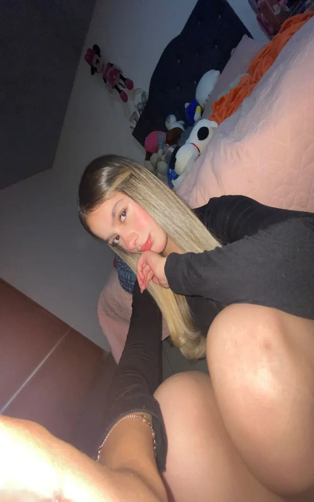 mia_desiring