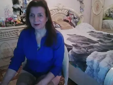 Stripchat Free Porn Cam of Debra_Phoenix
