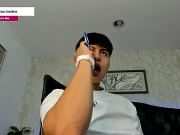 Stripchat Private Sex Chat of Lander_Cruz