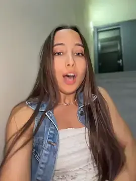 Stripchat Sex Cam of ICrazyOneIRL