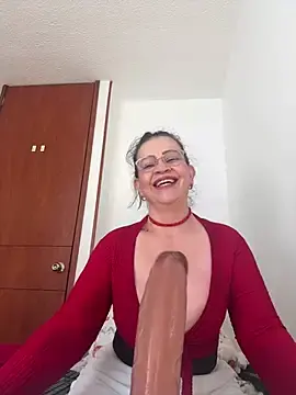 Stripchat Free Live Porn of Karla_Duarte