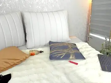 Stripchat Watch Live Sex Cams of EmmaFerrary