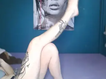 Stripchat Live Sex Cam of NADINNNE