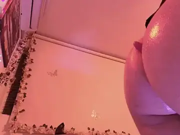 Stripchat Live Sex of soft_cherry_