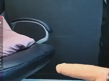 Stripchat Sex Cam of meredith_jones