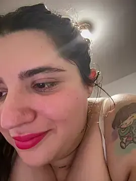 Stripchat Free Porn Cam of horny_roomiess