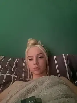 Stripchat Watch Live Sex Cams of Glowing_Manny_Riah