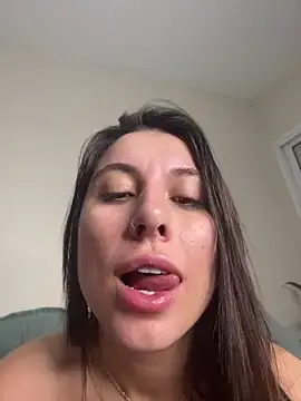 Stripchat Nude Webcam of Carolini09