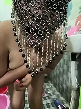 Stripchat Sex Cam of Curvy_shivani