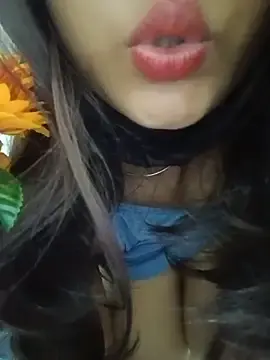 Stripchat Watch Live Sex Cams of Cute_Riddhi