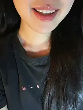 Stripchat Live Sex of Uyennii02