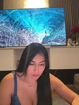 Stripchat Live Porn of areviklusine1
