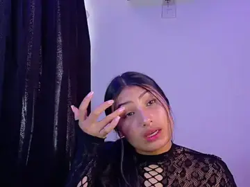 Stripchat Live Sex Cam of Linda_andrew