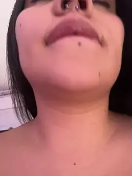 Stripchat Free Live Porn of Emily_Gomezz