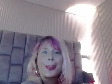 Stripchat Live Porn of melo_deborah