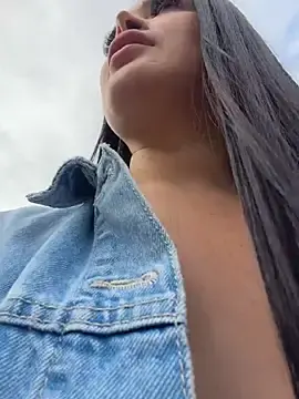 Stripchat Free Live Porn of Sara_fun