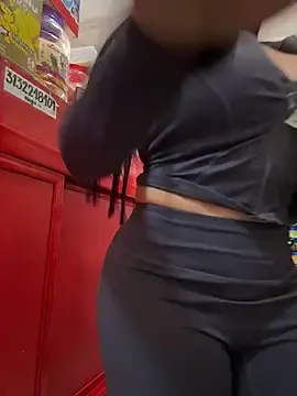 Stripchat Free Porn Cam of Sara_fun