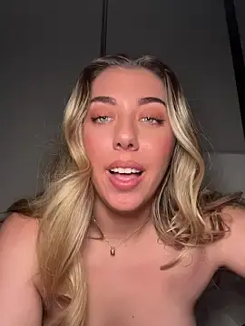 Stripchat Nude Webcam of Aussielulu