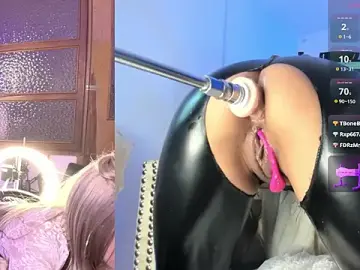 Stripchat Free Live Porn of luciana_hunters